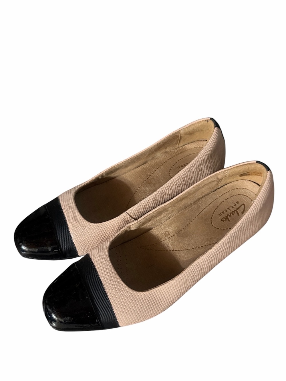 Clarks Two-Tone Pink and Black Cap-Toe Ballet Flats, 9